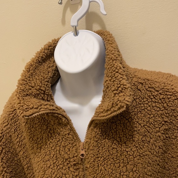 🍒BOGO🍒 Classic Cozy Teddy Bear Sherpa Full Zipper, Deep Pockets & Toggle straps - Picture 6 of 11